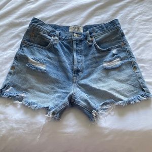 Free People Makai Cutoff Jean shorts. Good used condition. No stains.